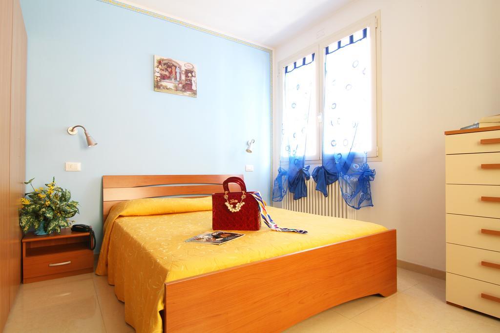 Residence Blu Marine Rimini Pokój zdjęcie