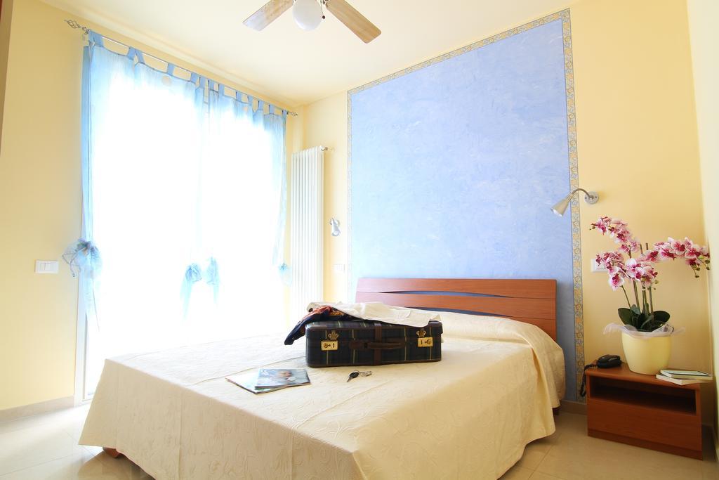 Residence Blu Marine Rimini Pokój zdjęcie
